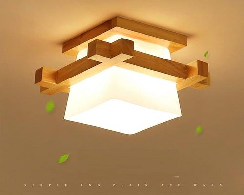 una semplice lampada da soffitto Artpad