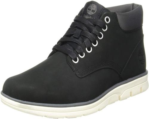 une Paire De Bottes Timberland Bradstreet Chukka Leather