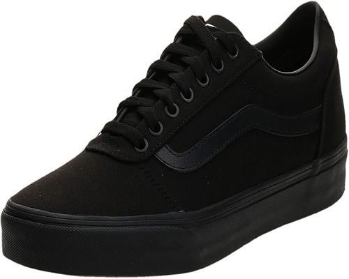 Ein Paar Vans Ward Sneakers