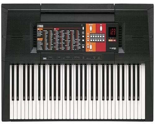 una tastiera Yamaha Psr-F51
