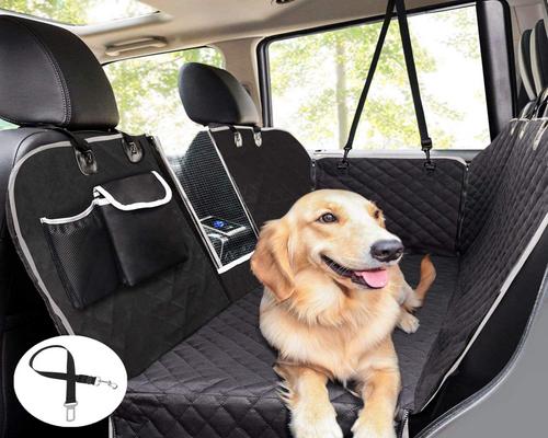 a 100% Waterproof Pecute Dog Seat Cover