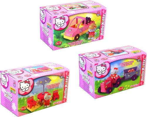un Ensemble De Figurines Hello Kitty