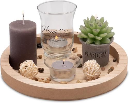 Eine Geschenkbox mit rundem Teelichthalter für das Wohnzimmer