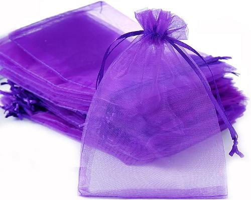Sarja organza-laukkuja