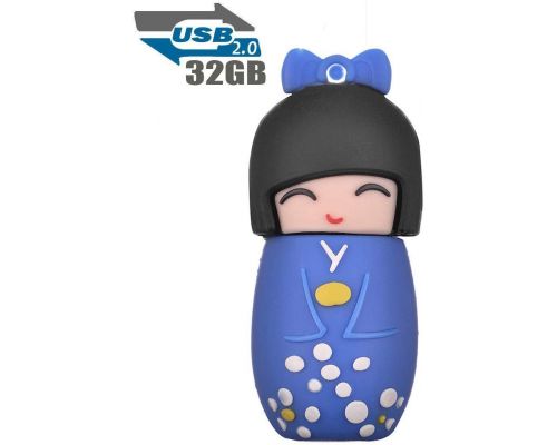 Uma chave USB de boneca japonesa de 32 GB