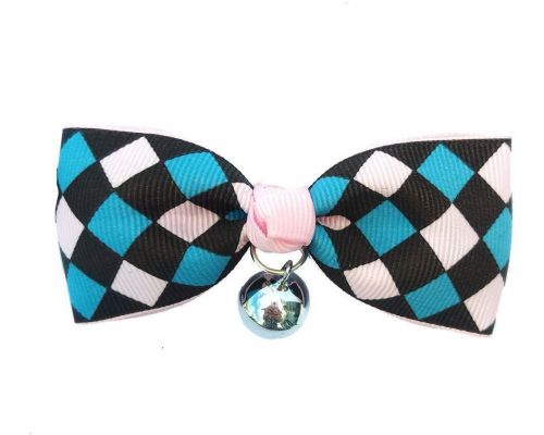 A cat collar with bow tie XS