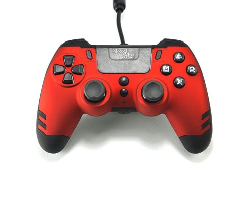 Ein kabelgebundener Metaltech-Controller für PS4